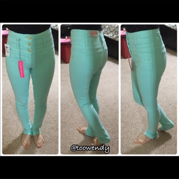 Charlotte Russe Refuge Hi-Waist Super Skinny Jeans - Picture 5 of 5